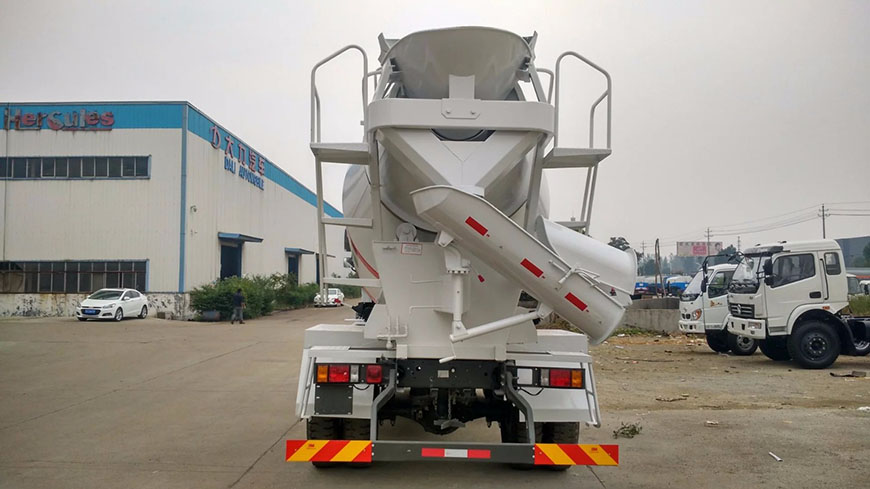 重汽王牌6方攪拌車(chē)